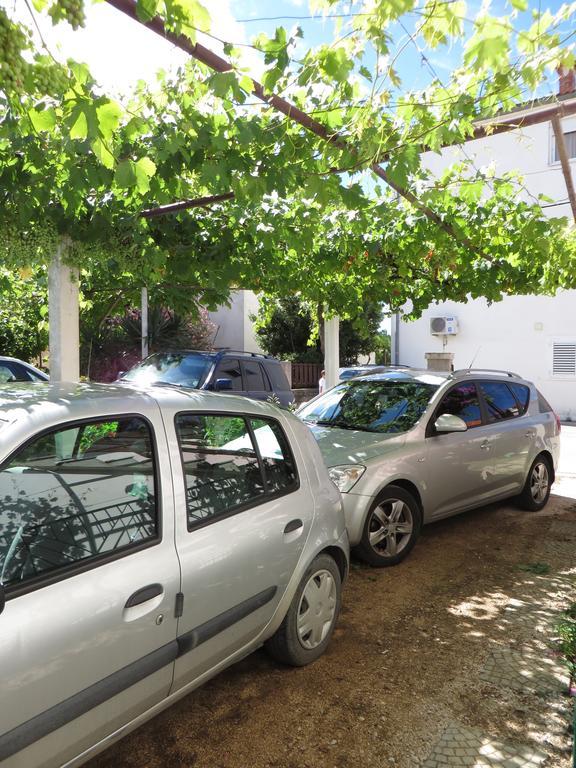 Apartments Ana&Neso Pakostane Ngoại thất bức ảnh
