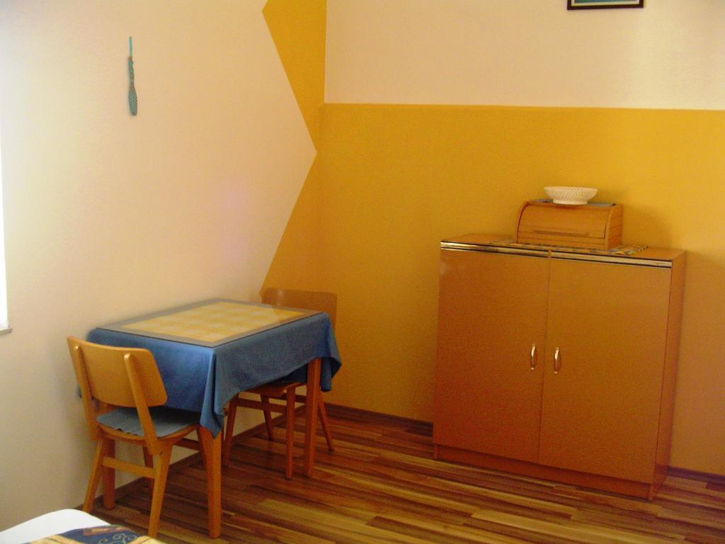 Apartments Ana&Neso Pakostane Phòng bức ảnh